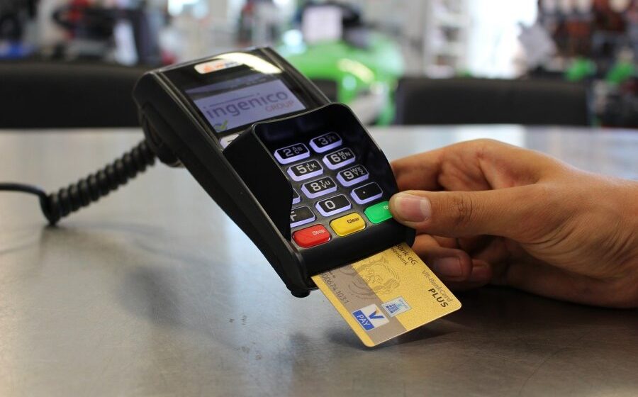 Aussies’ cash use drop during pandemic. But why the concern for a ‘cashless society’?