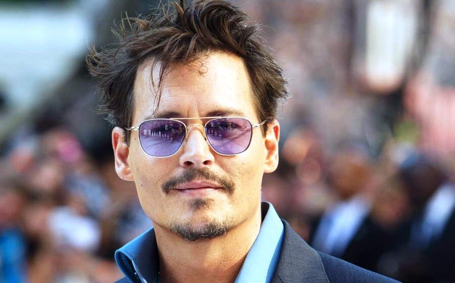 Johnny Depp posts holiday message to fans amid new legal fight