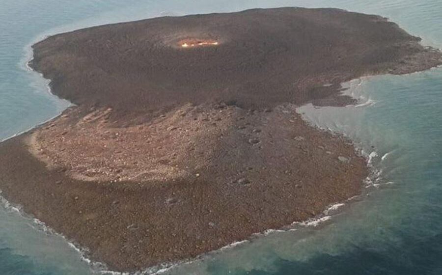 Azerbaijan mud volcano triggers huge blast in Caspian oil and gas fields