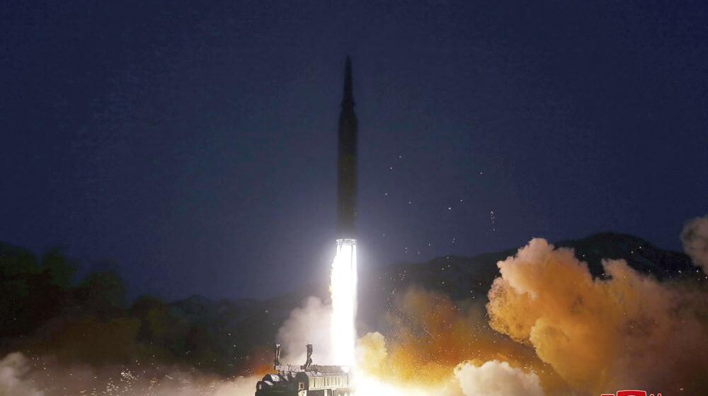 N. Korea fires fresh missiles in response to US sanctions